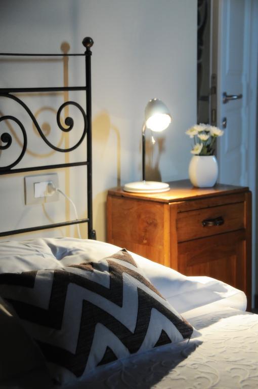 Massoni Bed And Breakfast Пескьера-дель-Гарда Экстерьер фото